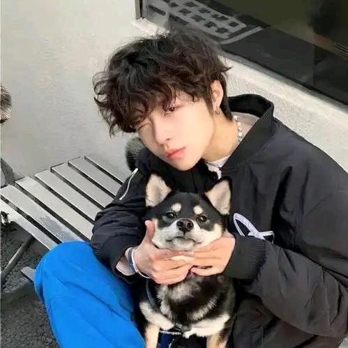 两脚把地球踹爆炸