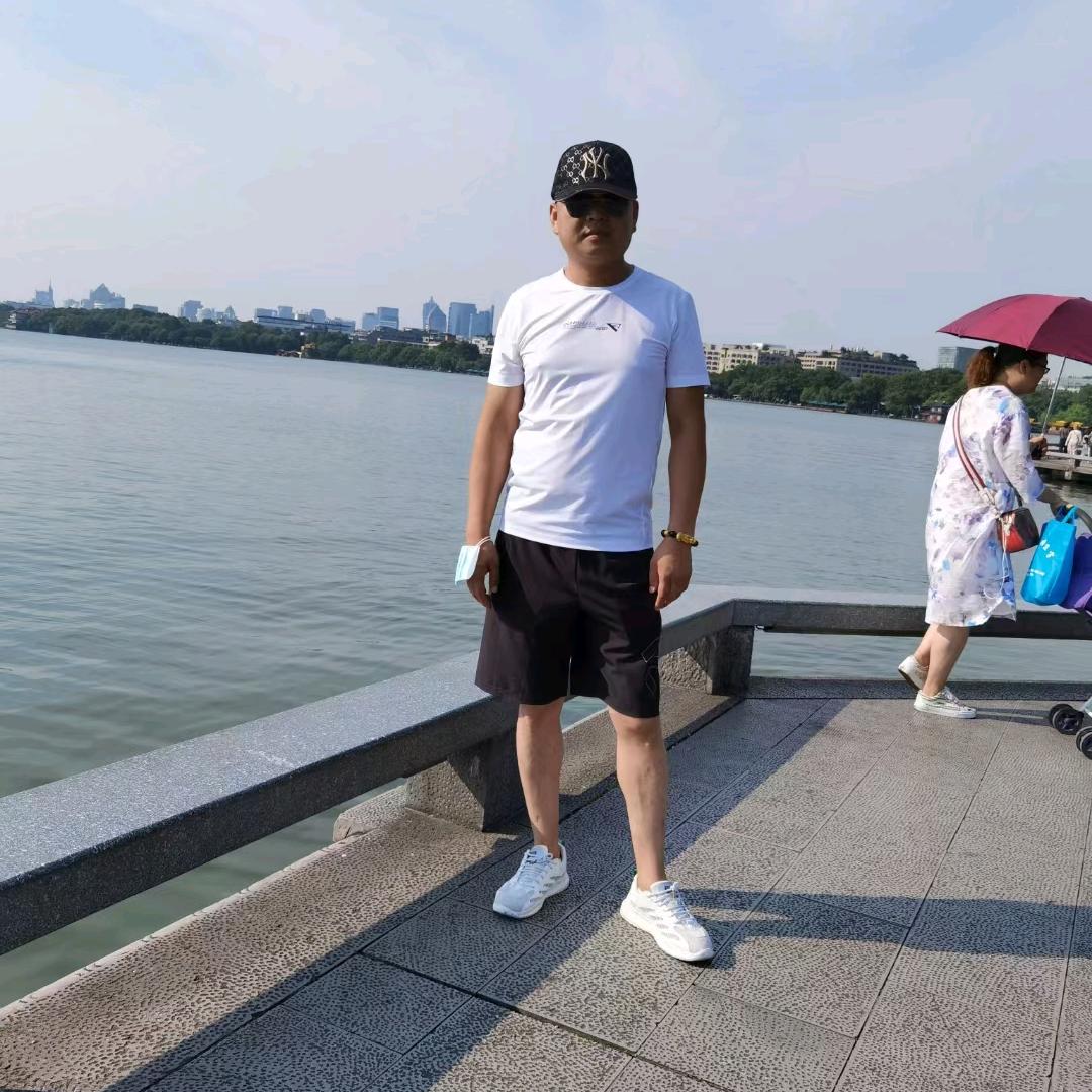 爱钓鱼的王胖胖