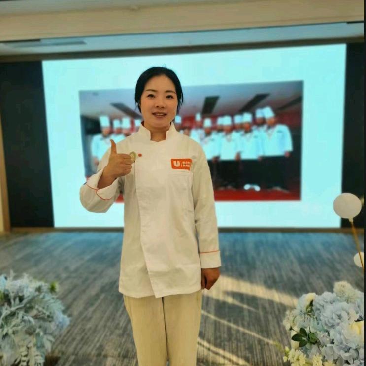 女牛忙