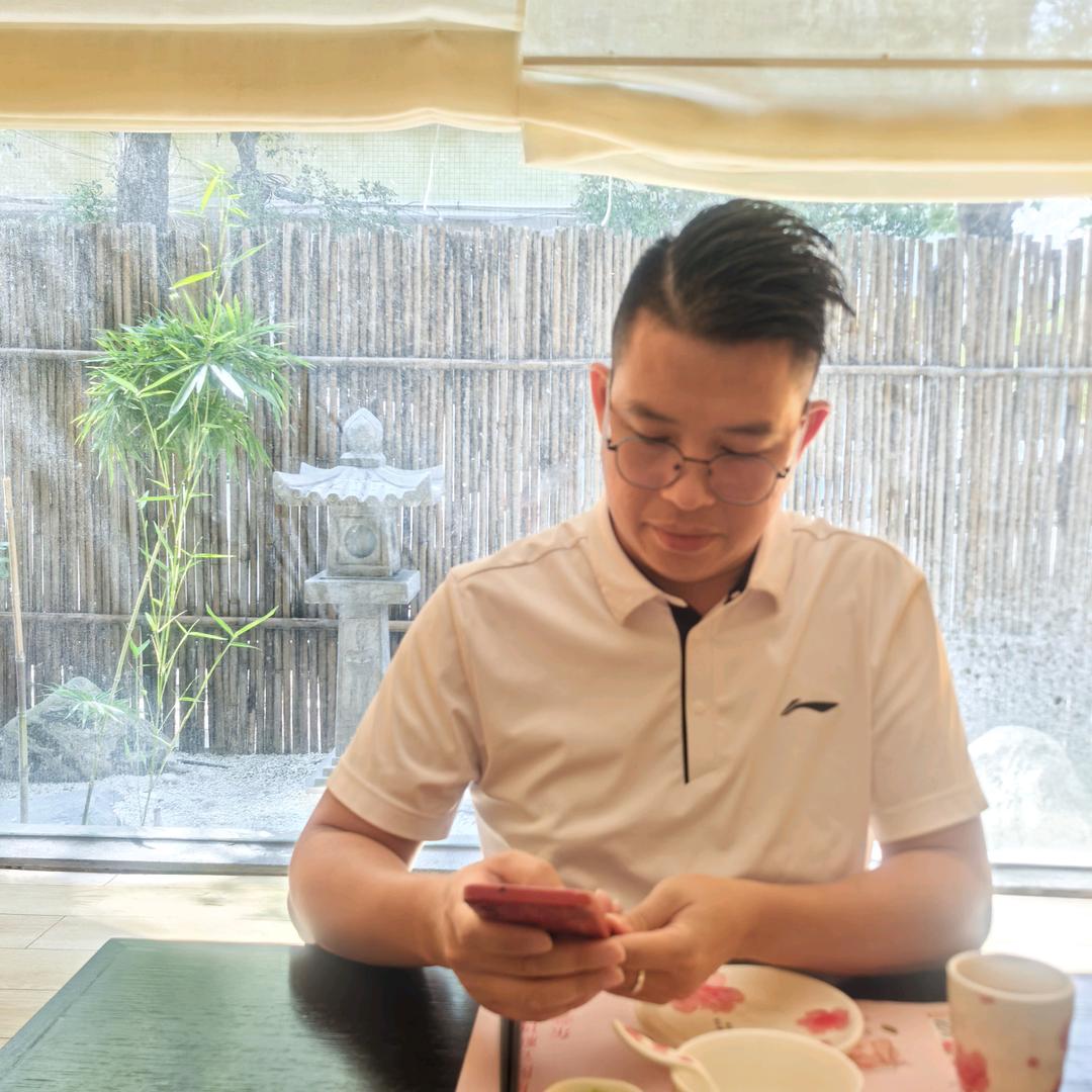 东莞珑星装饰 黄师傅