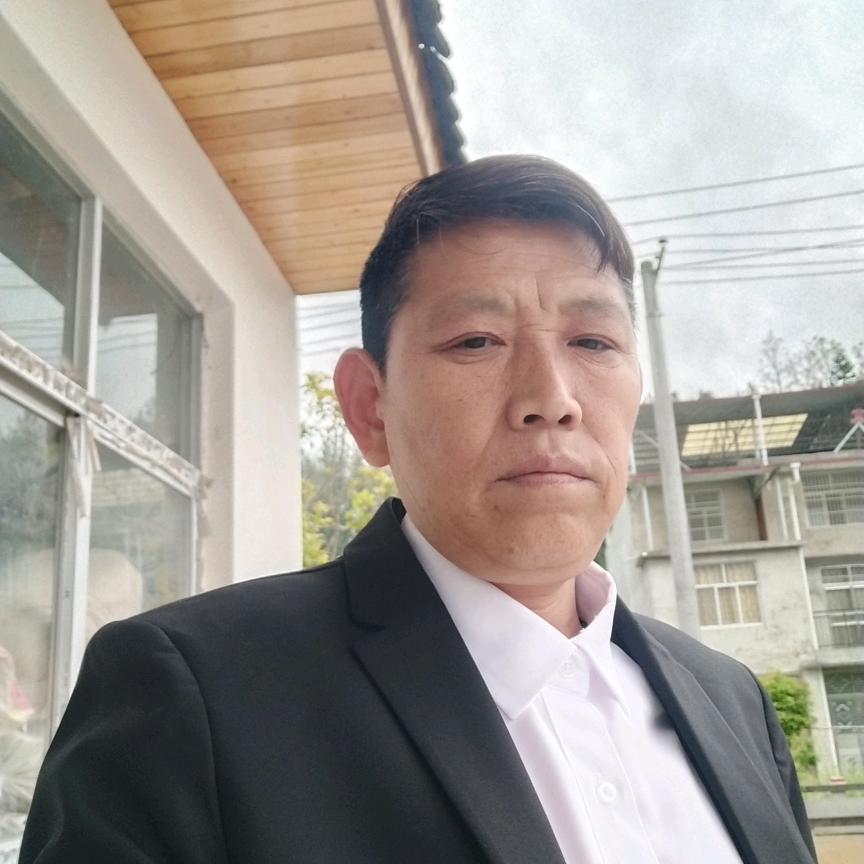 利川南坪小白狮滕孝燕