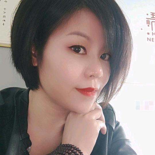 芳芳（体型美）