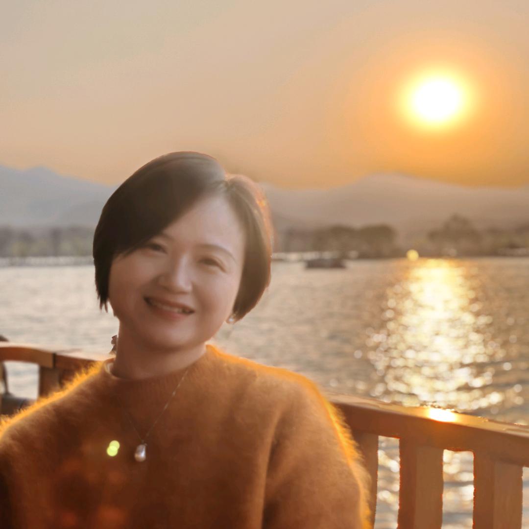 行走的月光
