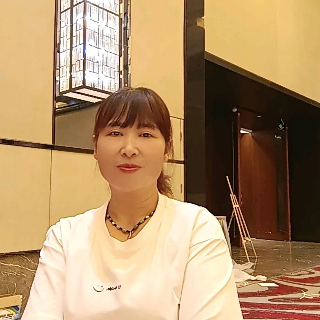 潘菊