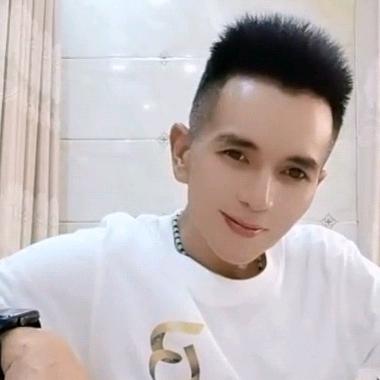70后阿昌头像
