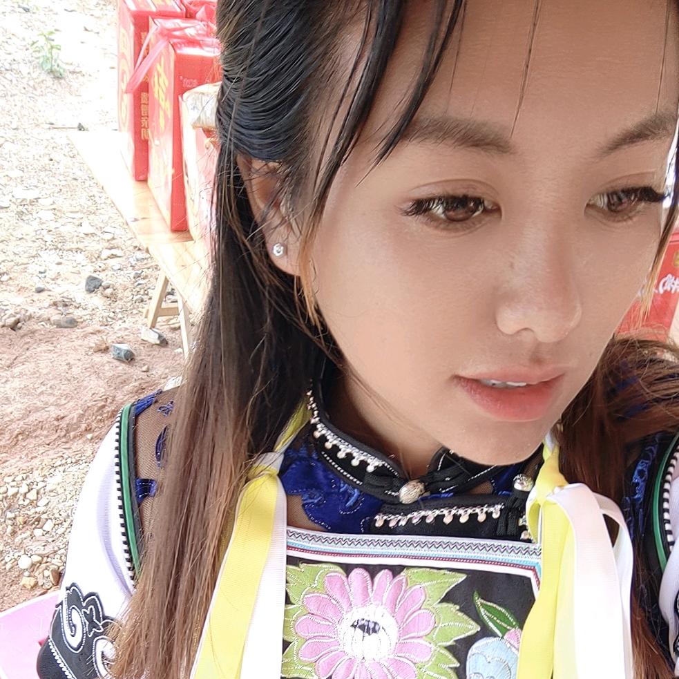 小彝妹☺️