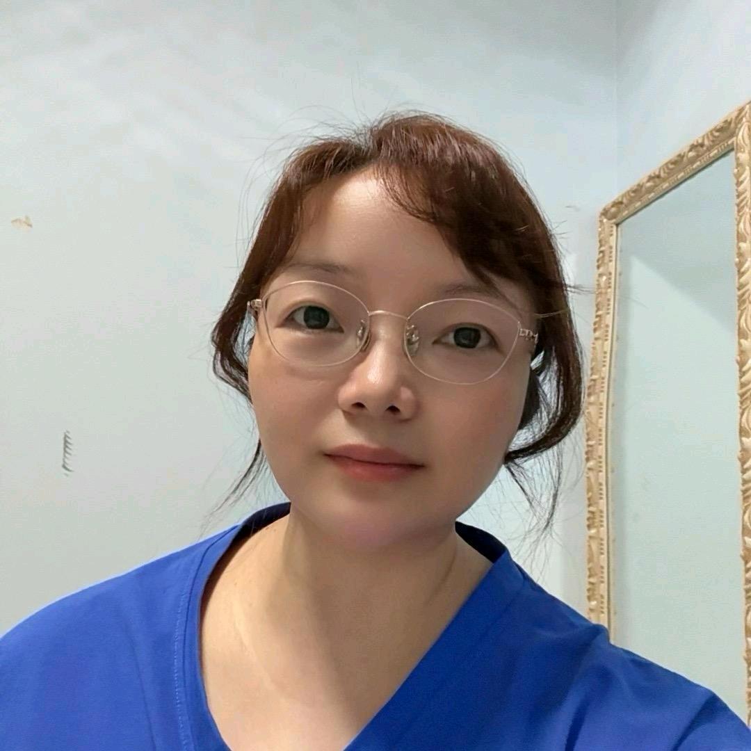 紫月 🎤 开播号在主页