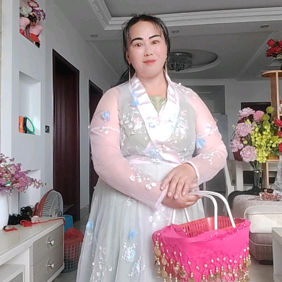 梦儿抖音短视频遇见你。