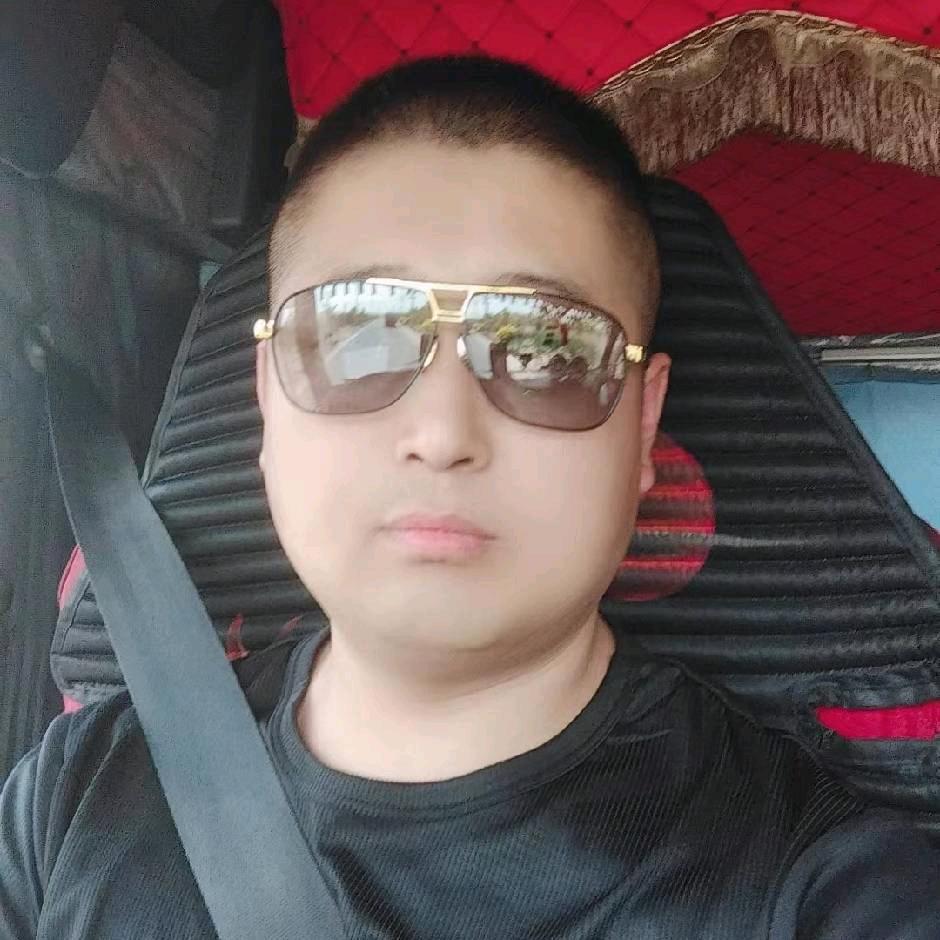 周钦达(៸៸᳐⦁⩊⦁៸៸᳐ )੭