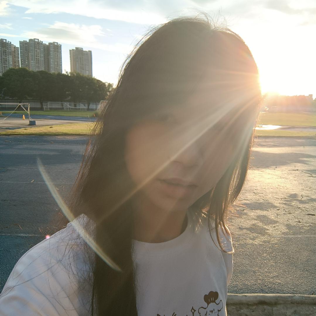 小Y.