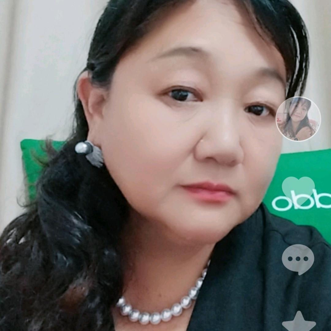 美人笑。