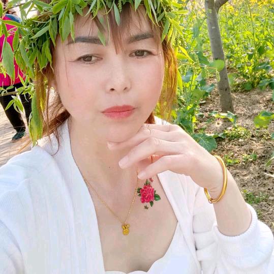 没人疼爱的傻丫头💋🦋