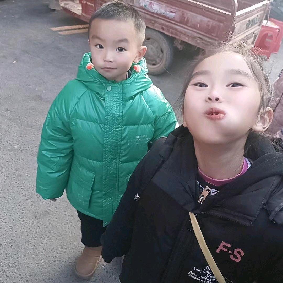 😃衷家小少爷