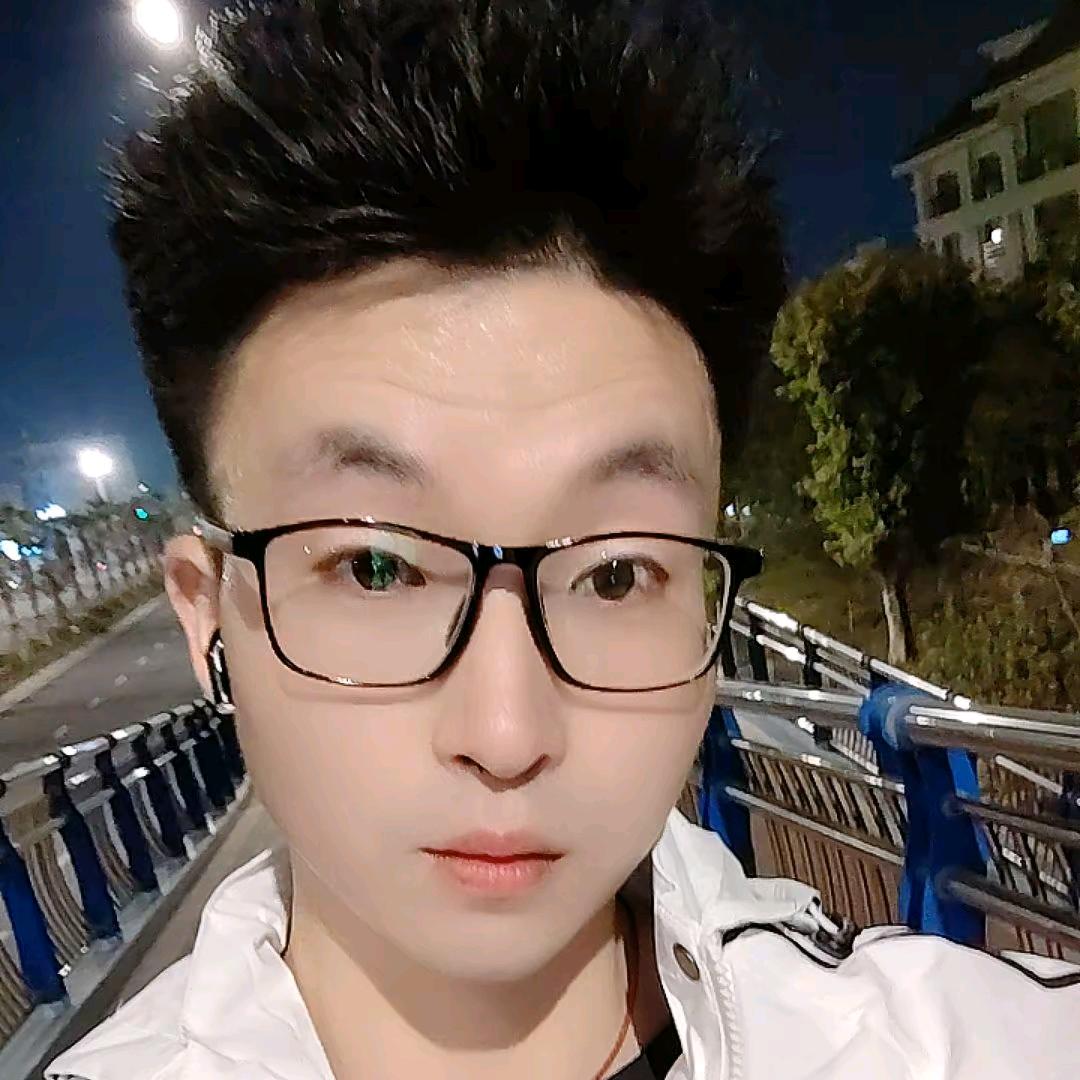 阿亮、