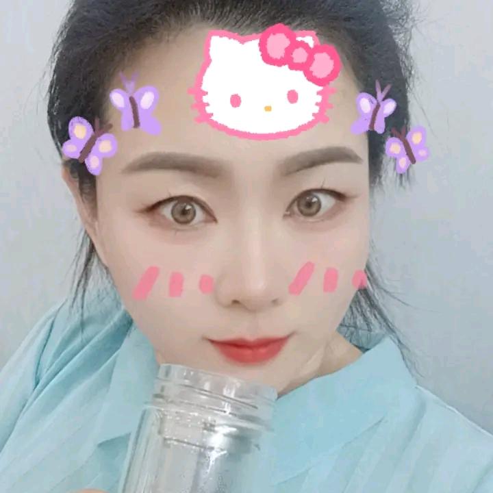 李佳颐