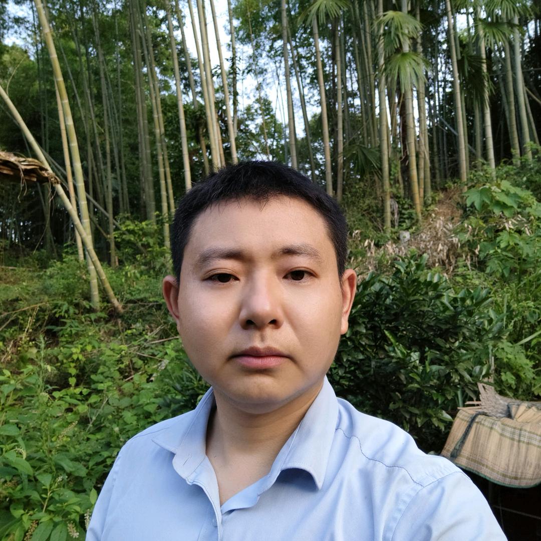 三哥爱养蜂