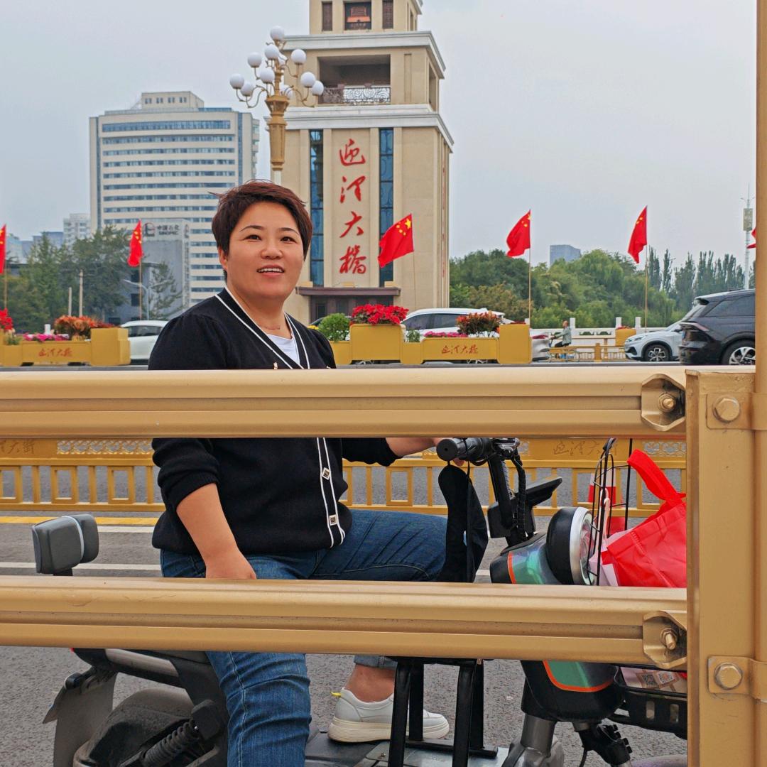 家有三千金《梓鑫》