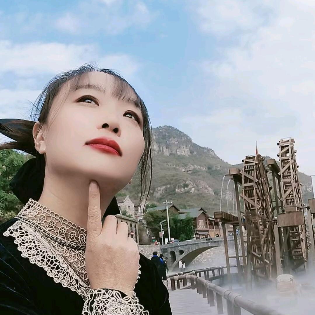 甜甜的小酒窝