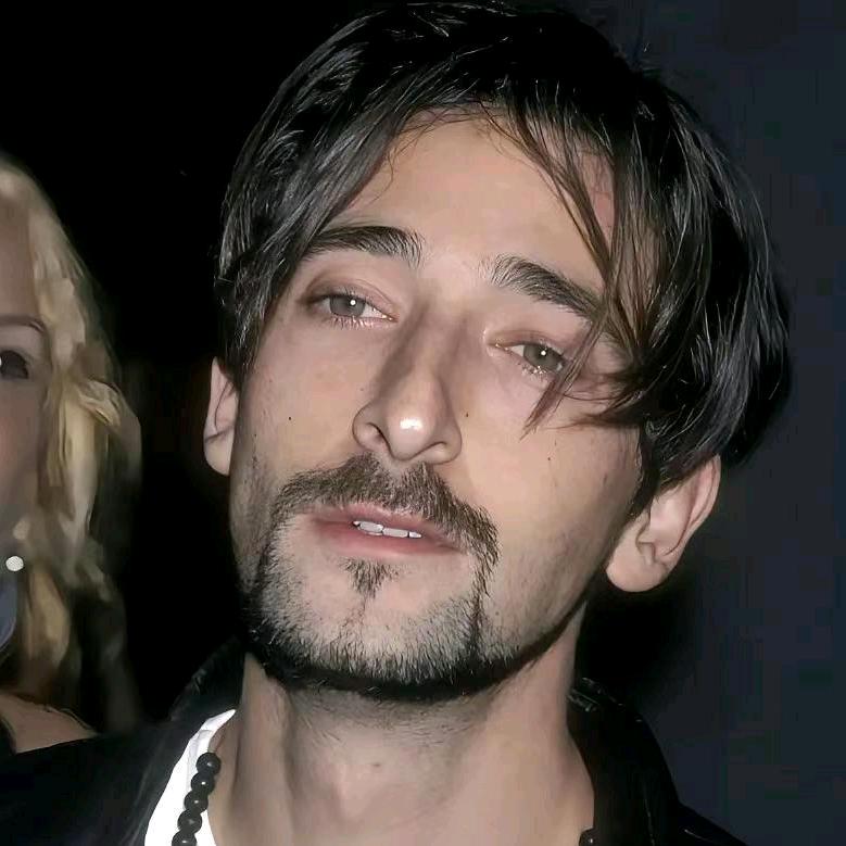 镇雄第一个学会用挖掘机炒菜的人