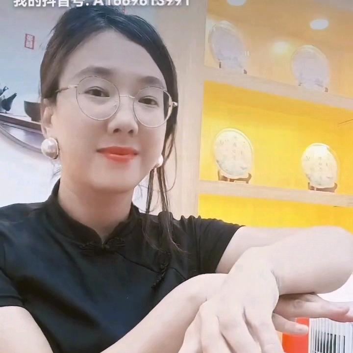 深圳市龙岗龙城街道茗悦轩（黑玫瑰/戴戴）