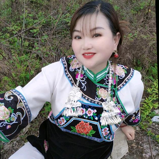 花开半夏、伤了流年￡