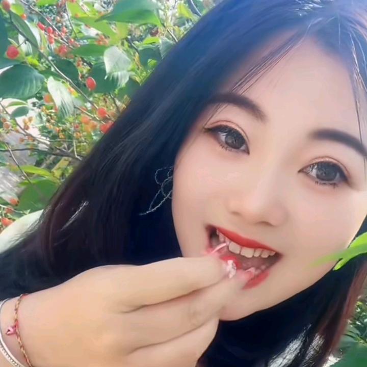 🌹有钱谈恋爱 🌹没钱拜拜 🌹🌹