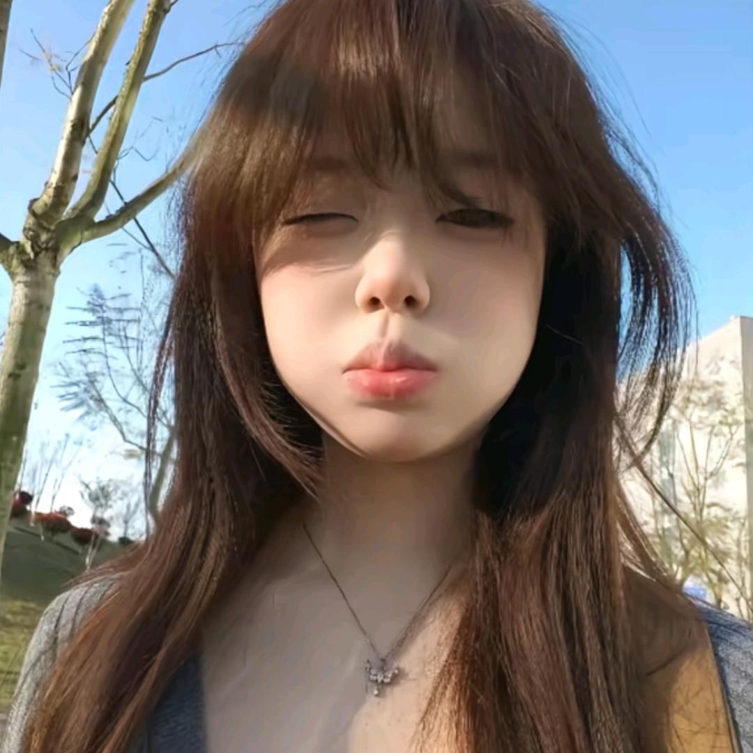 前男友偷穿蕾丝内裤在外边当0