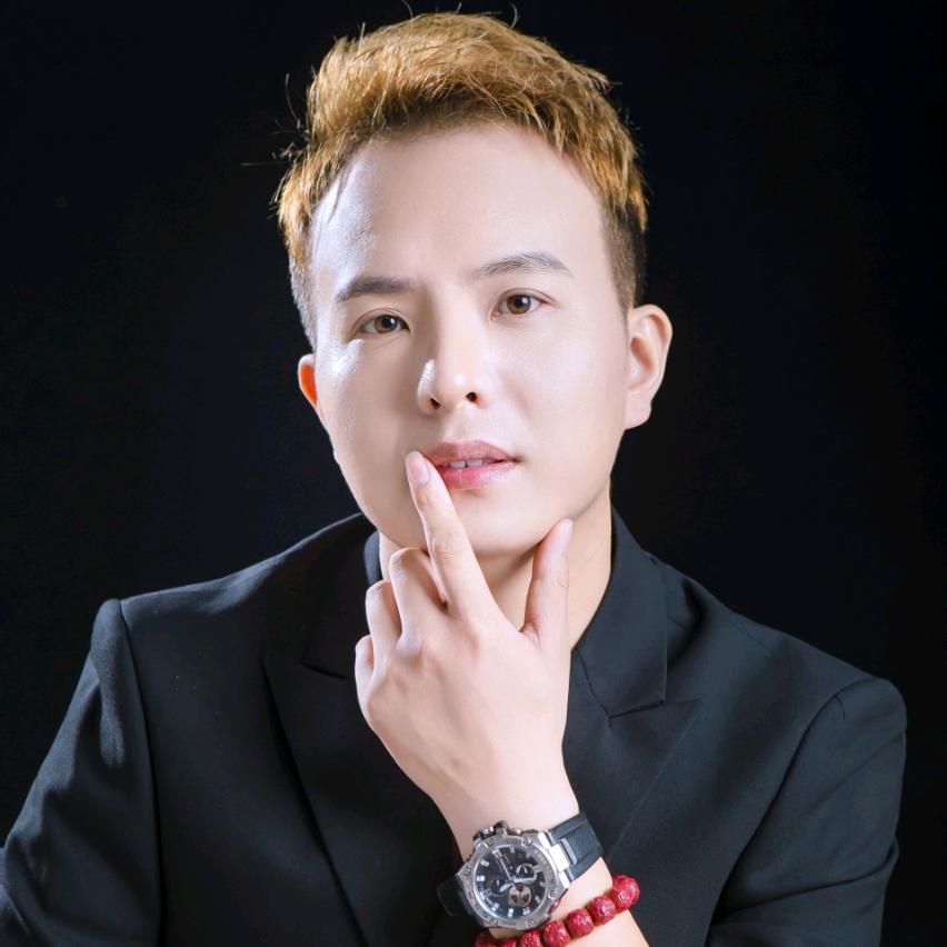 鹤壁烫发专家艾龙