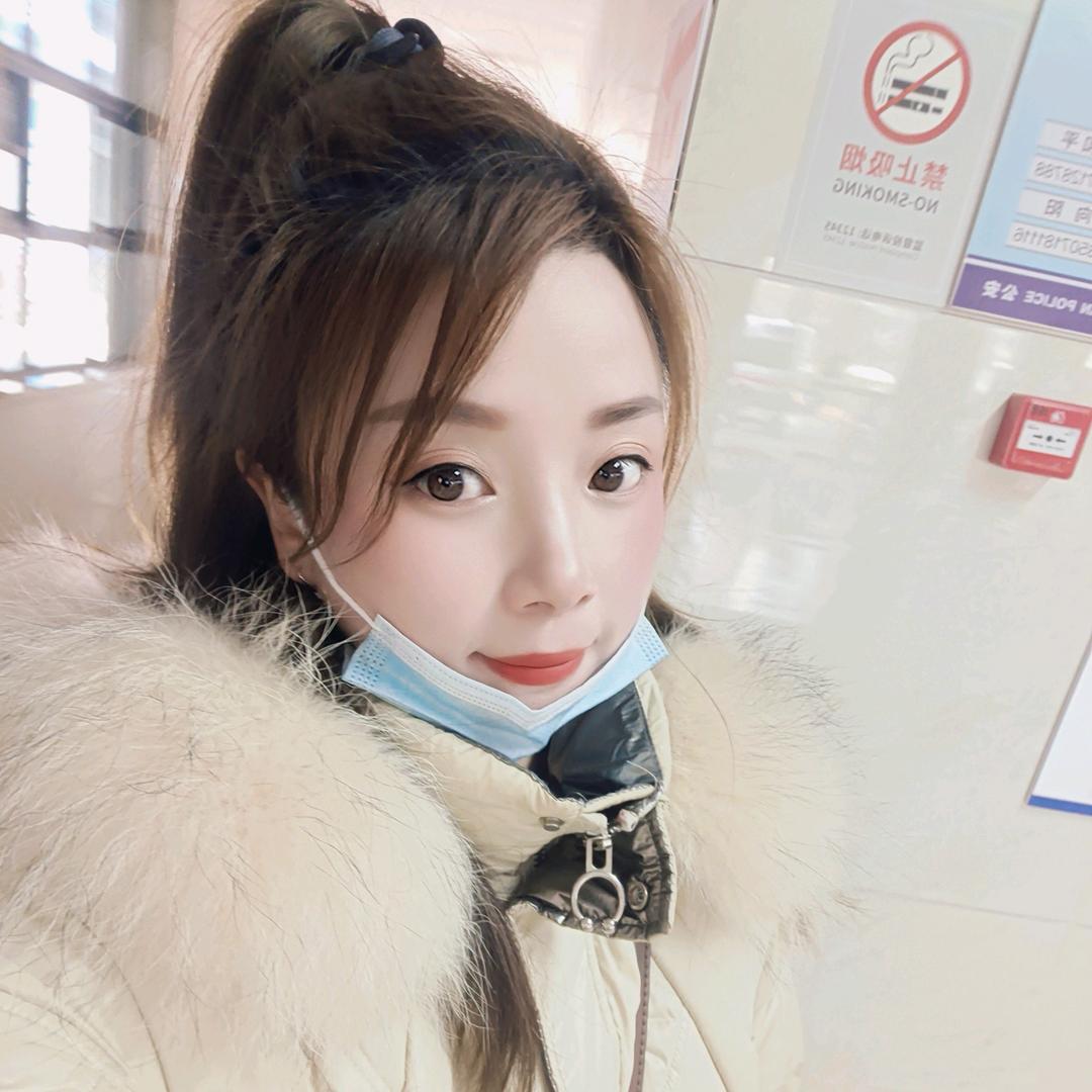 公婆饼美女