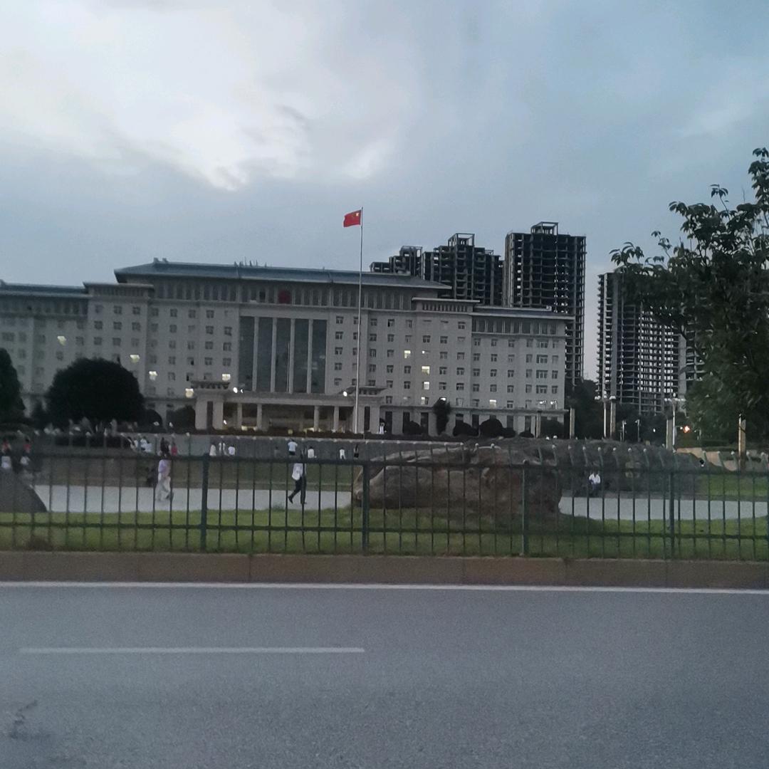 关山难越