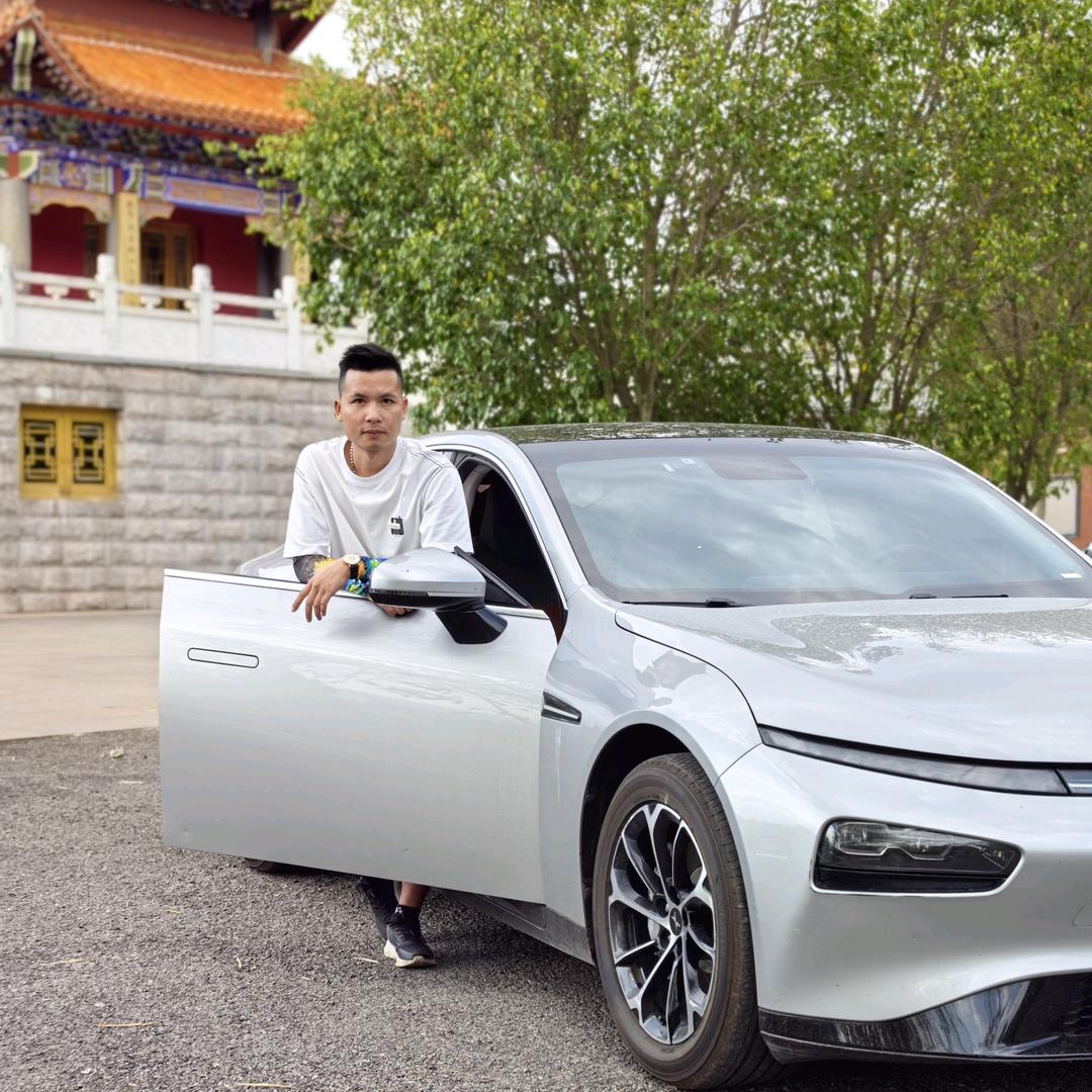 新平飞飞车行（小刀哥）