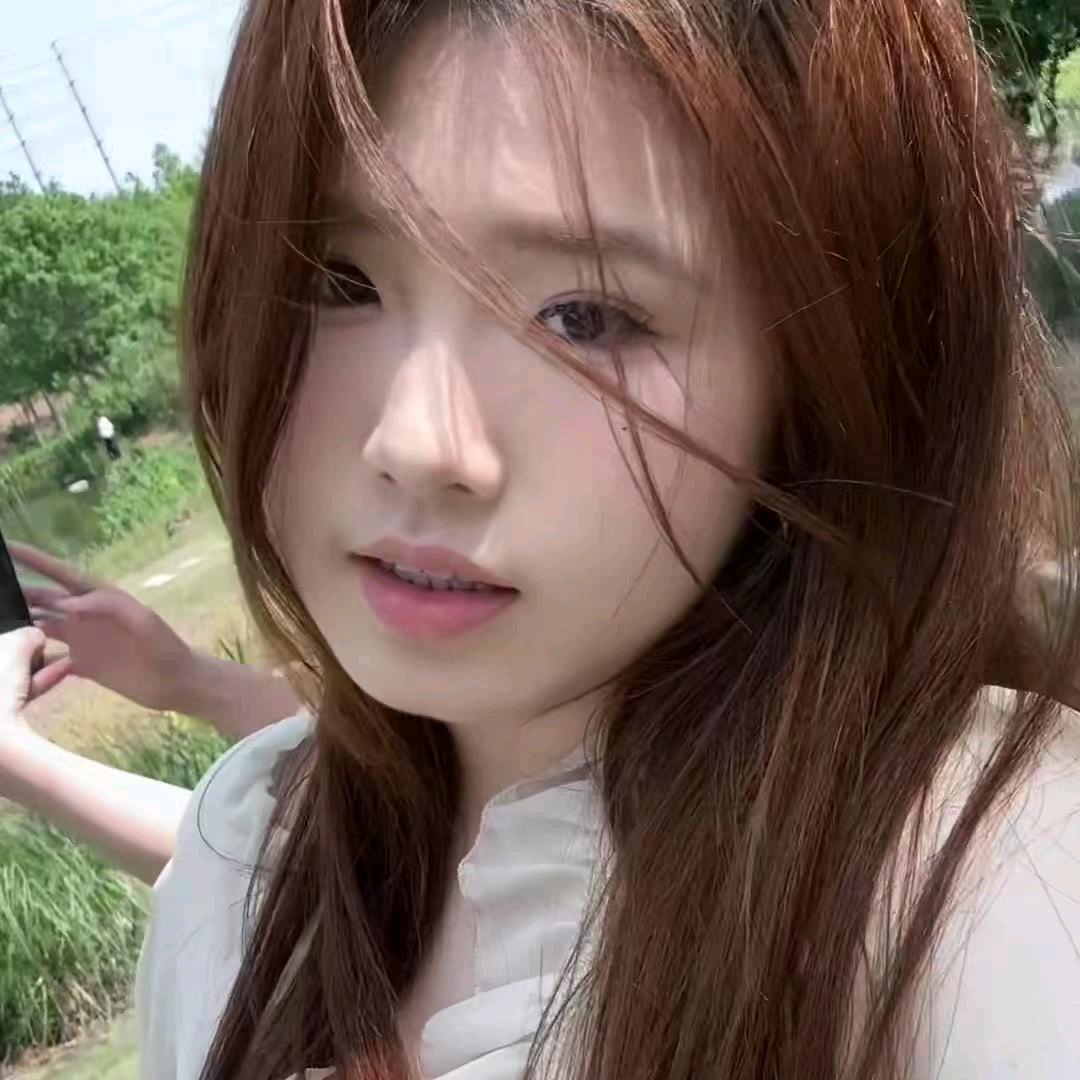 比了✌️