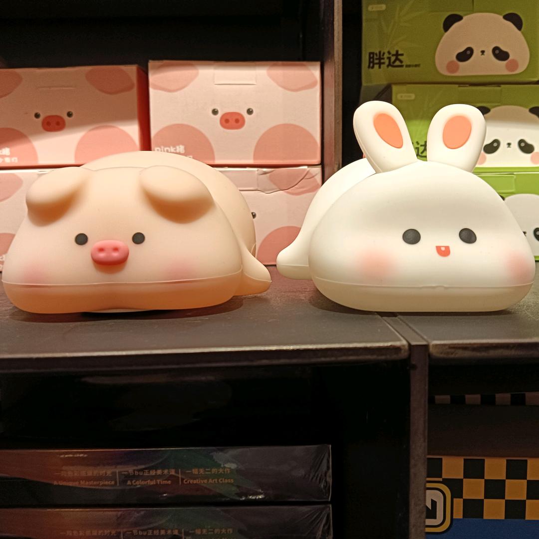爱喝啵桃汽水头像
