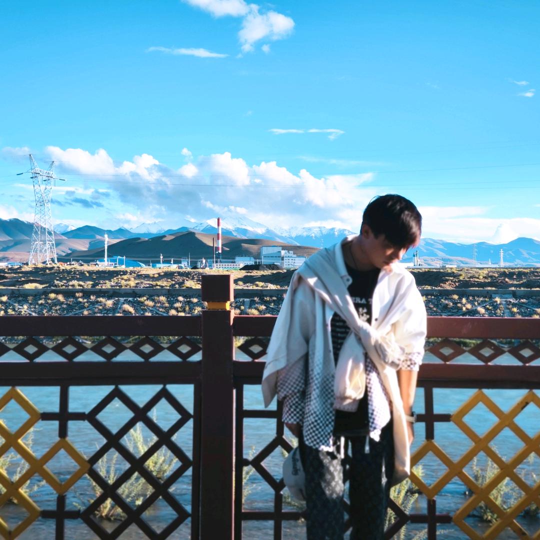 请叫少小凯头像