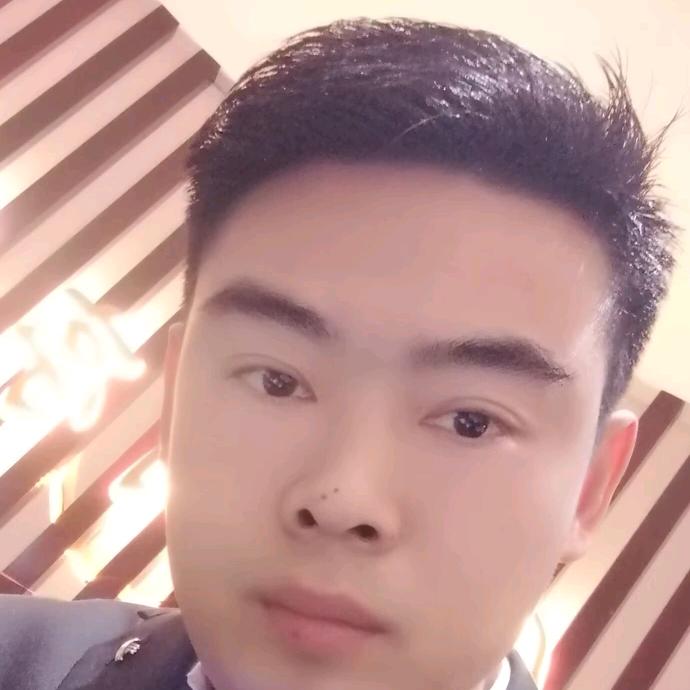 湖北随州程力轩航房车厂家马勇