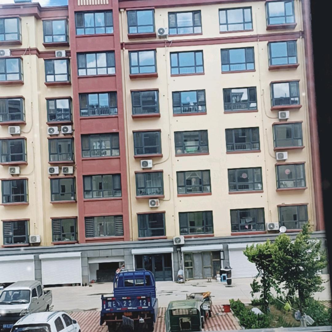 用户9906646191376春光明媚