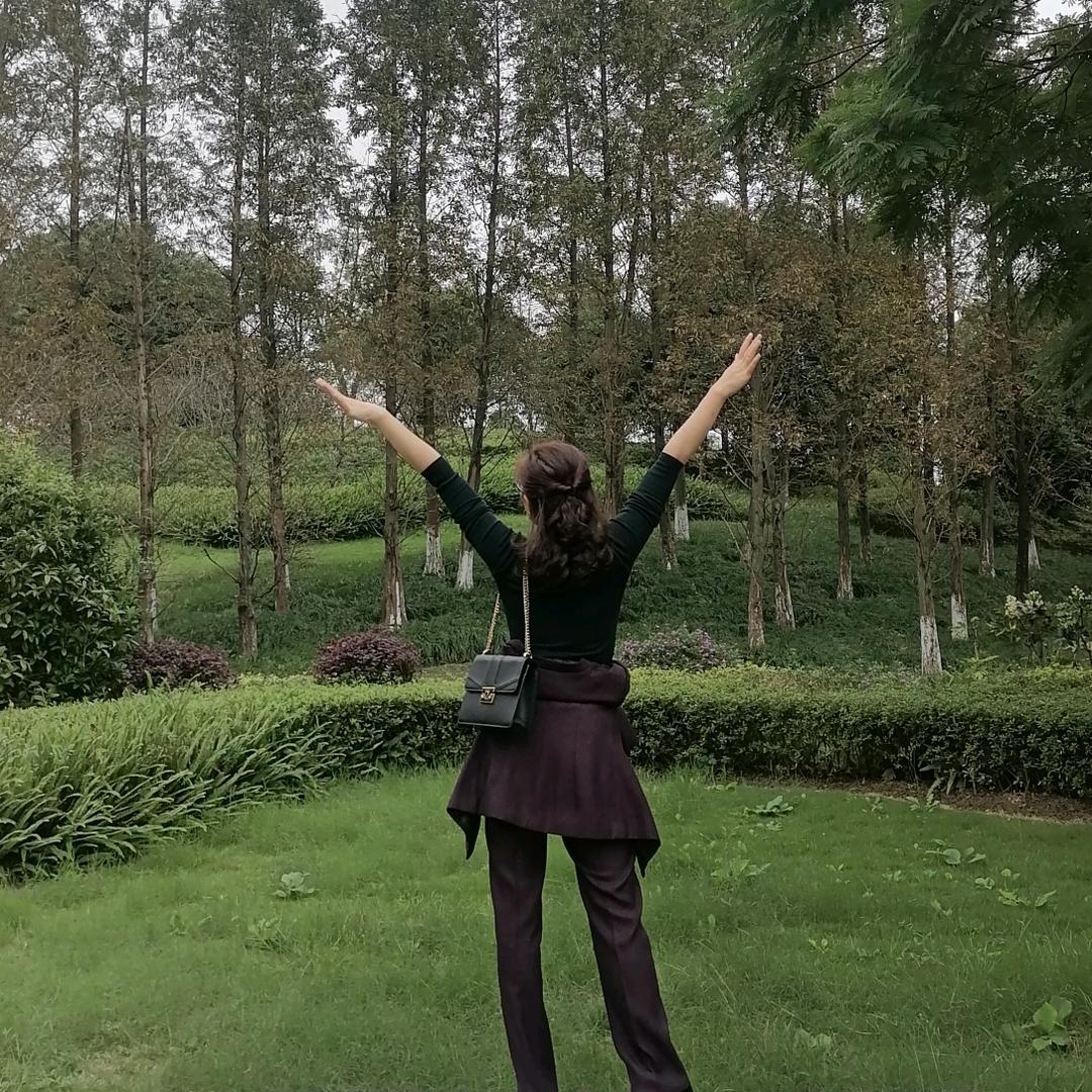 自贡雅晟门窗周姐