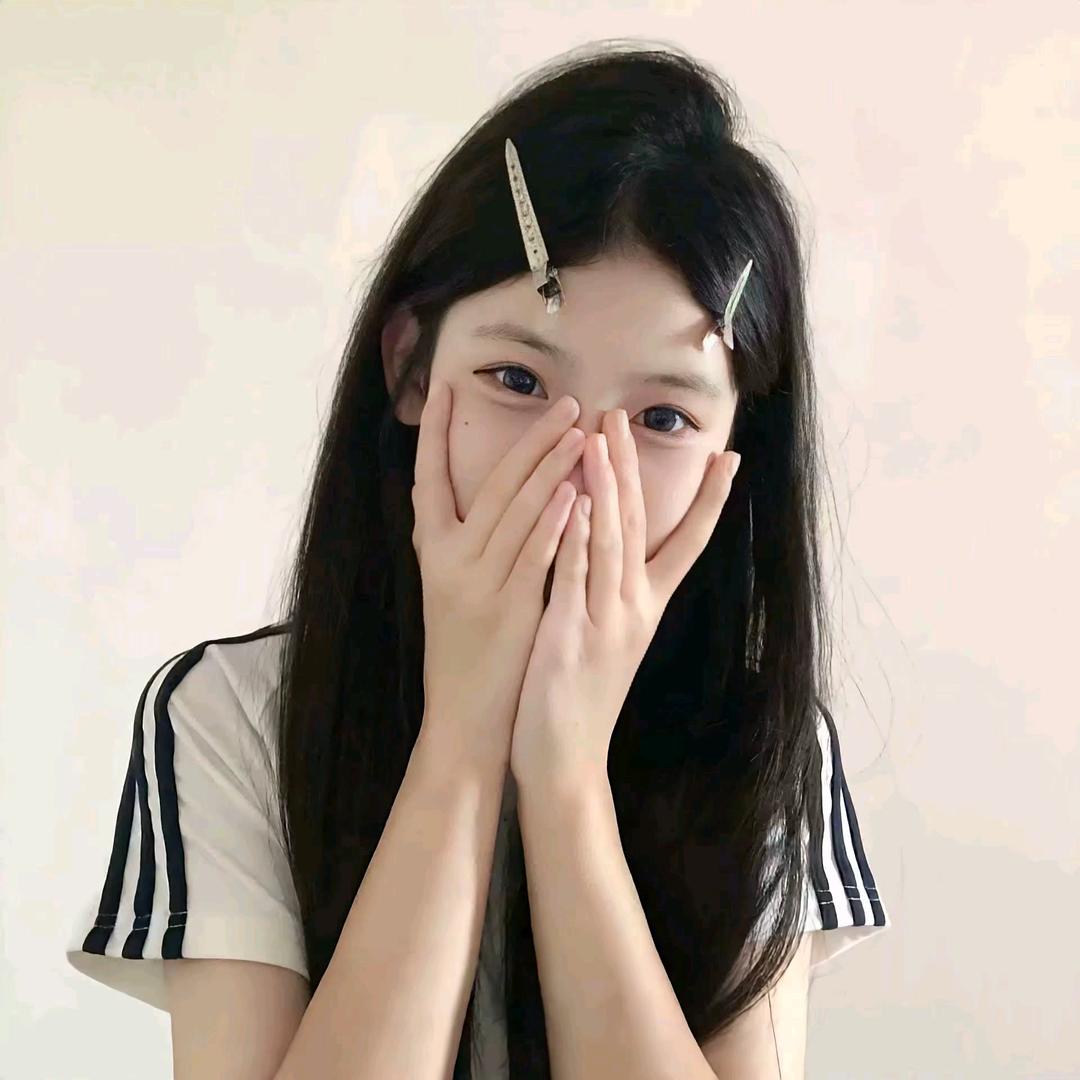 霞^