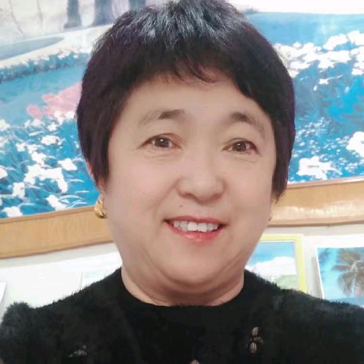 芳姐爱表演