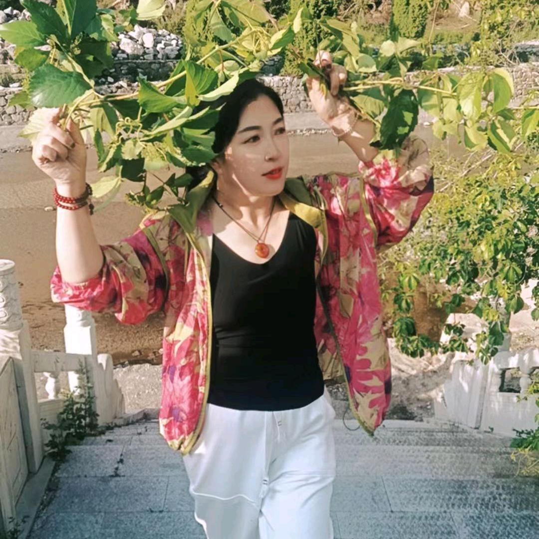 老姐专业做牛舍防滑，预防牛劈叉