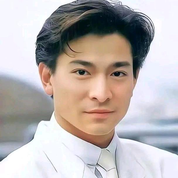 王建国包包里有钱