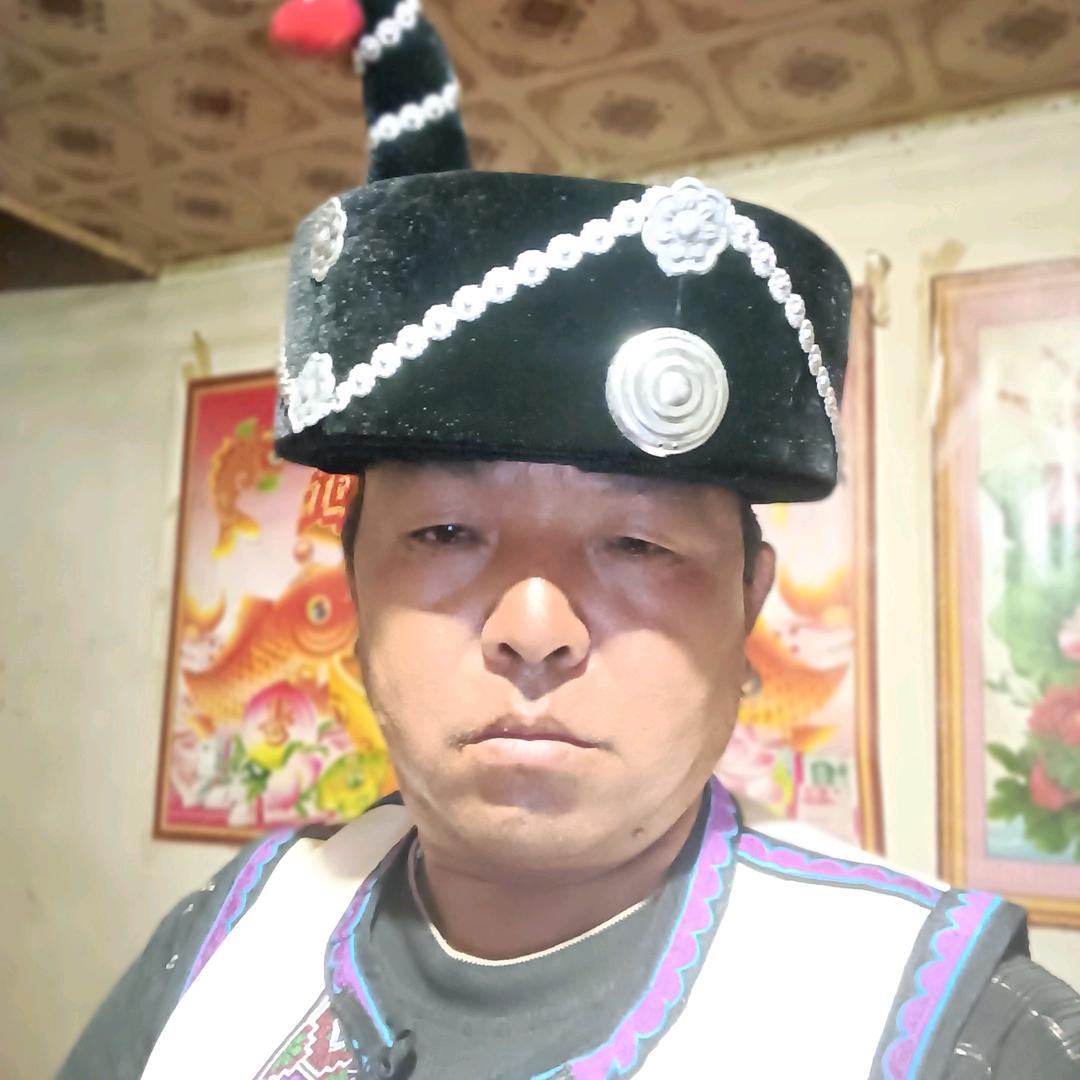 彝家小哥