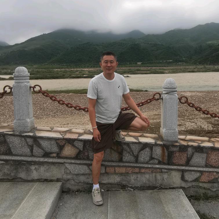 幸福快乐的辈哥