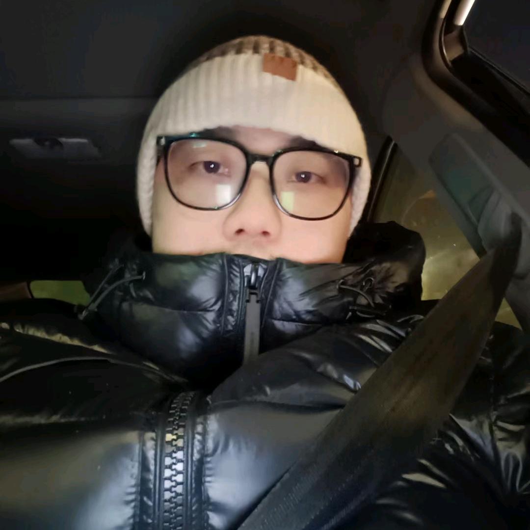 逆行的雪豹