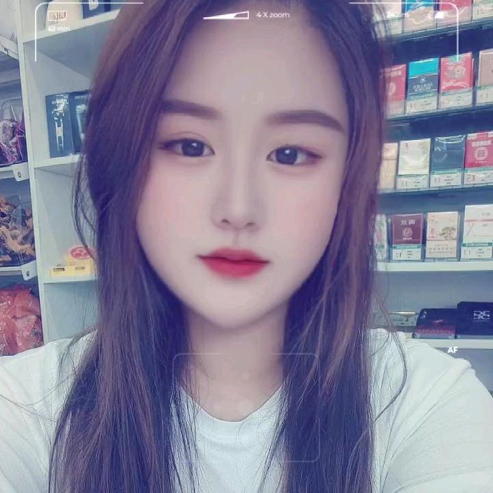 便利店老板娘