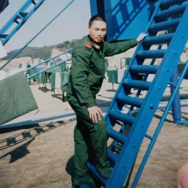 王楠☞驻马店贴砖