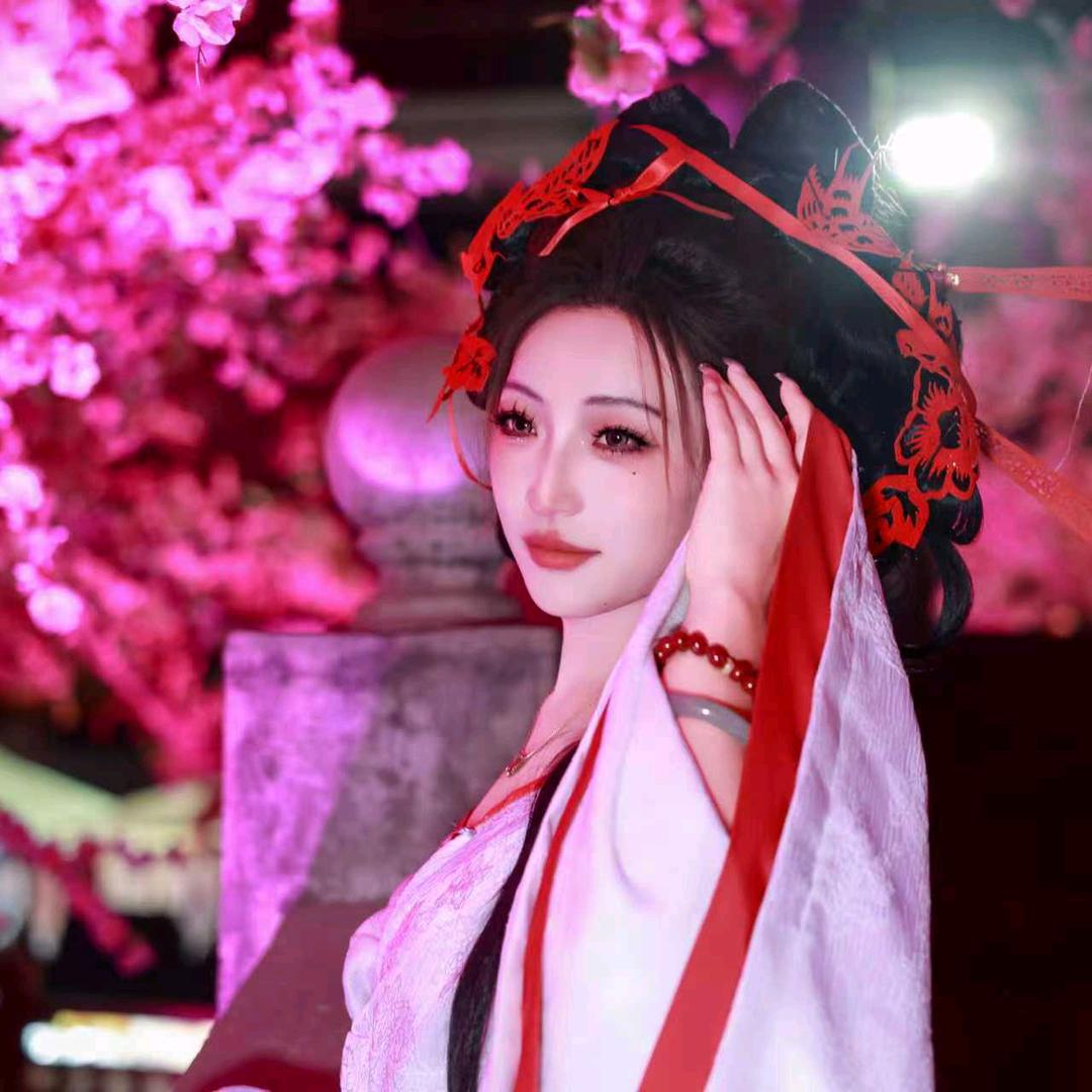 梓陌  娱乐经纪人