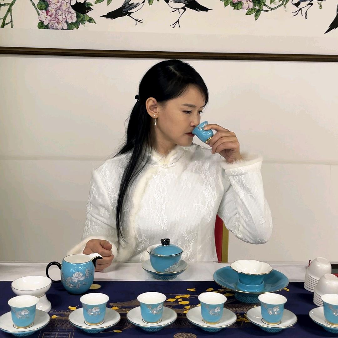 书伴茶浓