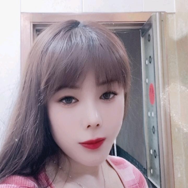 玲丫头👄️👄️👄️