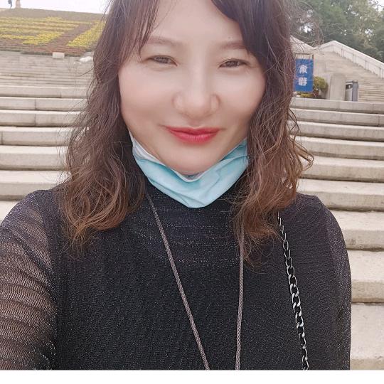 何英姐早上5:30开播